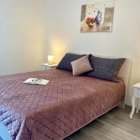 Ema Apartment Пула Экстерьер фото