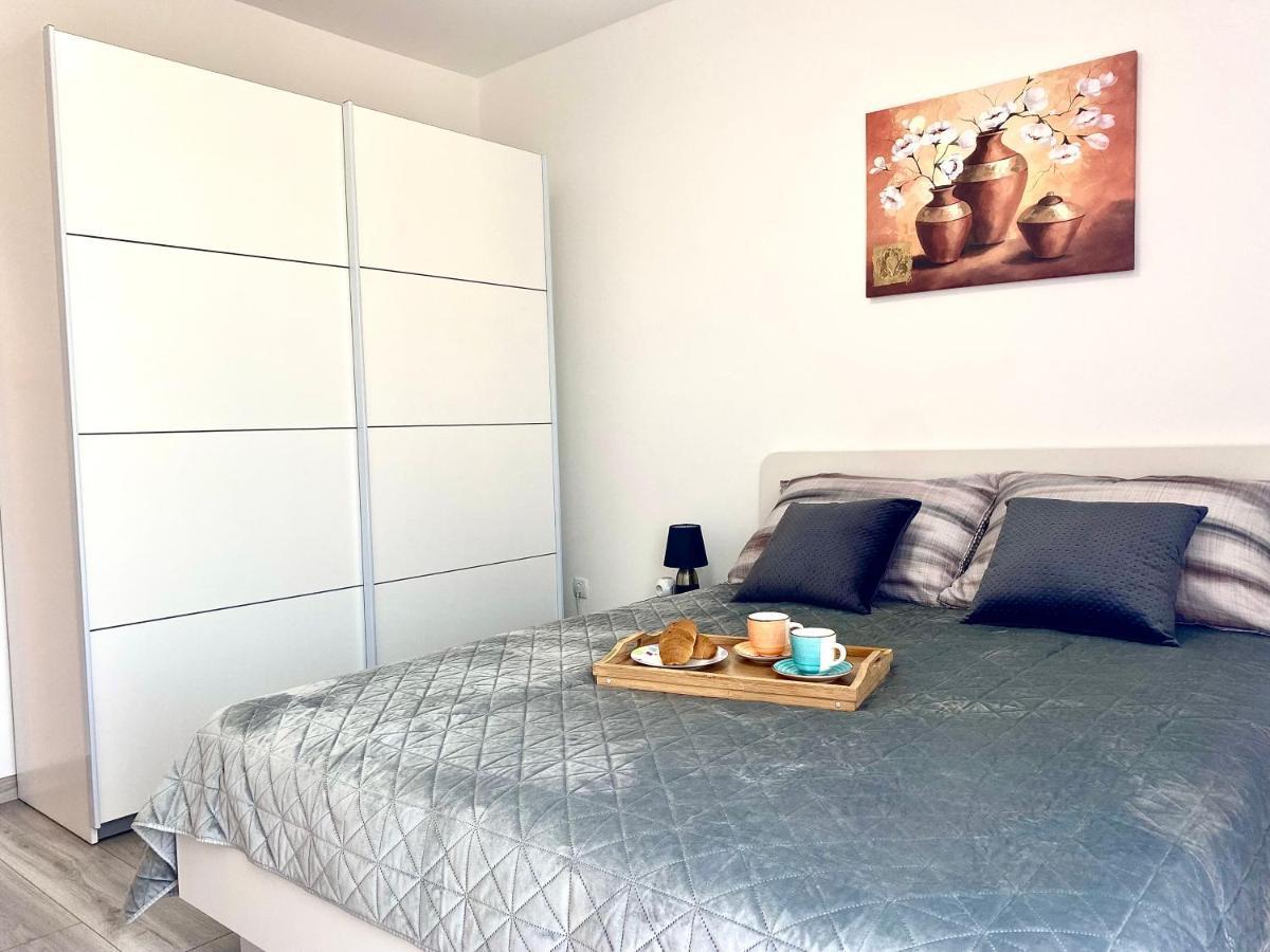 Ema Apartment Пула Экстерьер фото