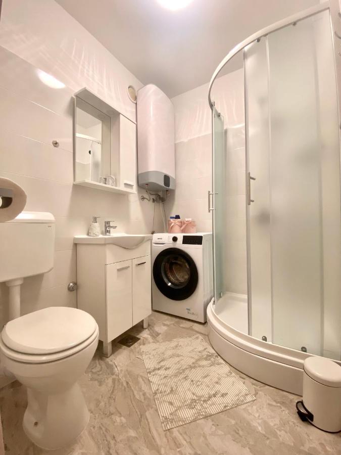 Ema Apartment Пула Экстерьер фото