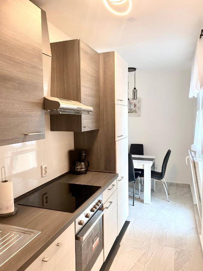 Ema Apartment Пула Экстерьер фото